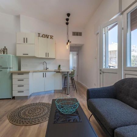 1B Patio Beach House Premium Location W/2 Balcony Tel Aviv Esterno foto