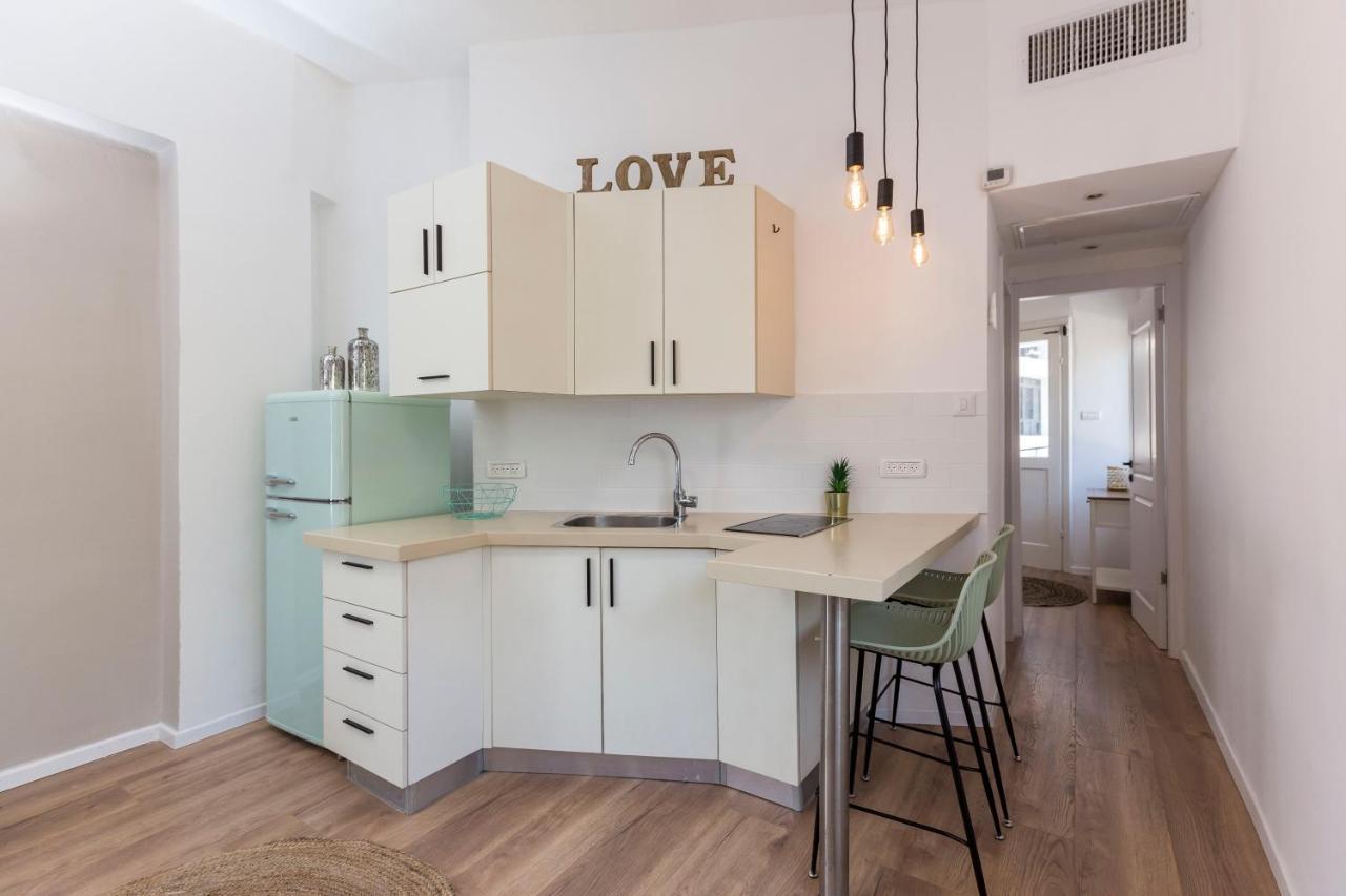 1B Patio Beach House Premium Location W/2 Balcony Tel Aviv Esterno foto