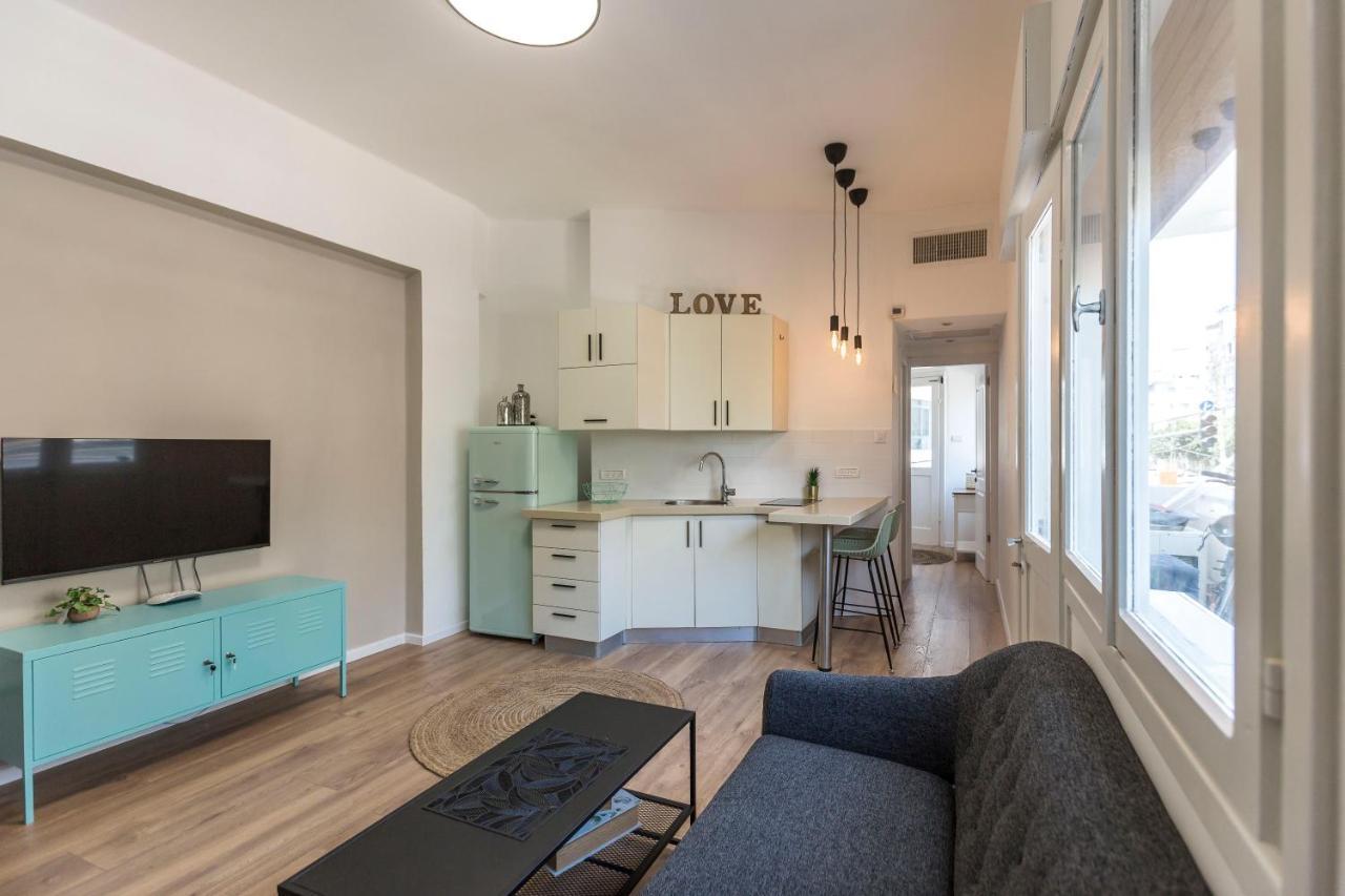 1B Patio Beach House Premium Location W/2 Balcony Tel Aviv Esterno foto